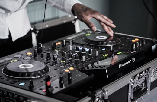 DJ & Entertainment